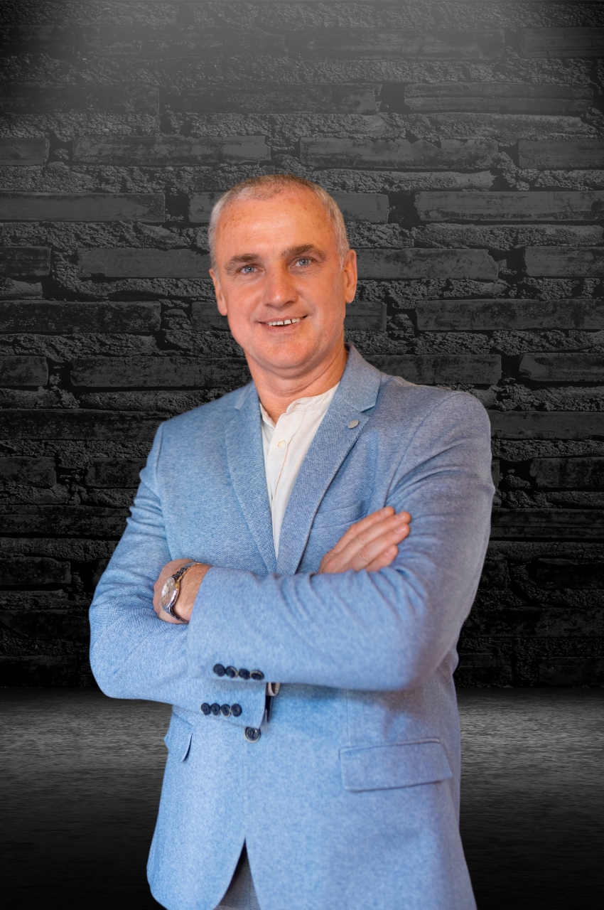 https://readytorecruite.eu/wp-content/uploads/2023/11/GEORGE_Recruitment-Coordinator-850x1280.jpg